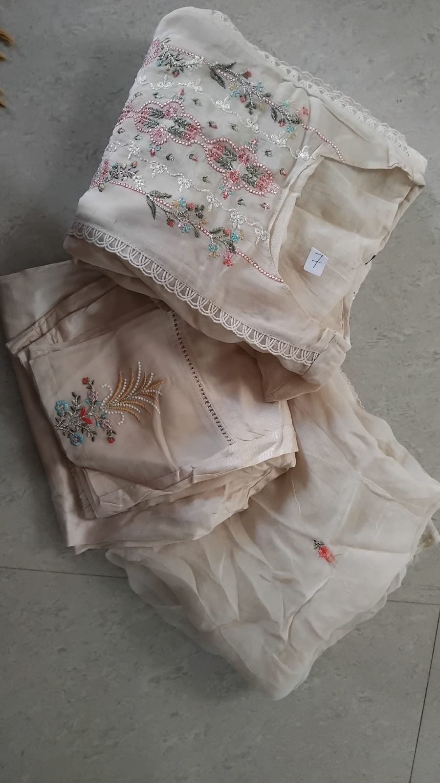 Off White Pure Muls cotton Thread Work Set